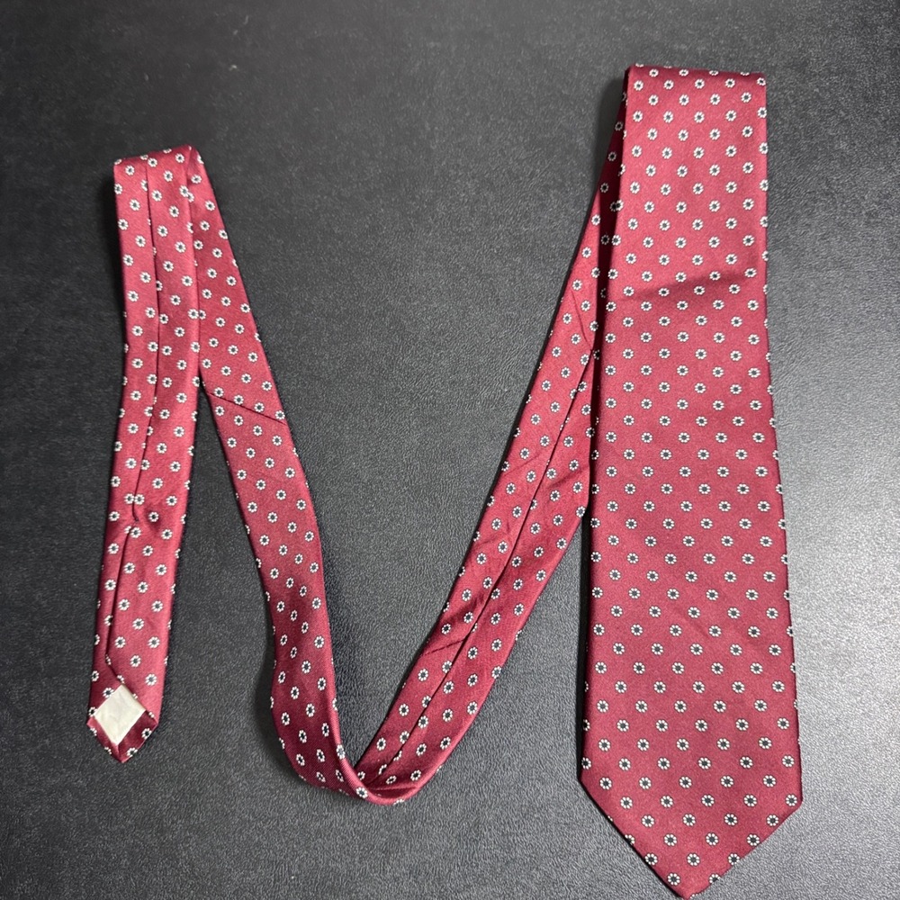 Brooks Brothers Necktie Mens OS Burgundy Red Medallion Silk Printed in England